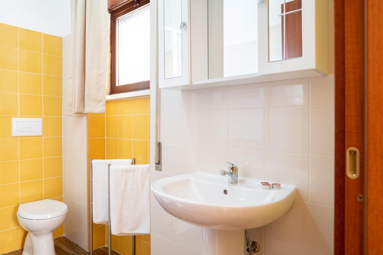 Myricae Rooms Affittacamere No Late Arrival Fiumicino Exterior photo